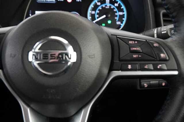 Nissan LEAF 40KW Acenta Auto with Intelligent Cruise Control and Rear View Camera