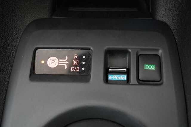 Nissan LEAF 40KW Acenta Auto with Intelligent Cruise Control and Rear View Camera