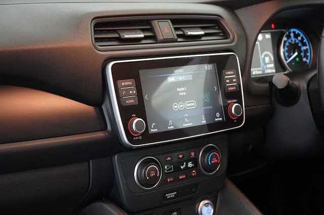 Nissan LEAF 40KW Acenta Auto with Intelligent Cruise Control and Rear View Camera