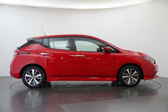 Nissan LEAF 40KW Acenta Auto with Intelligent Cruise Control and Rear View Camera