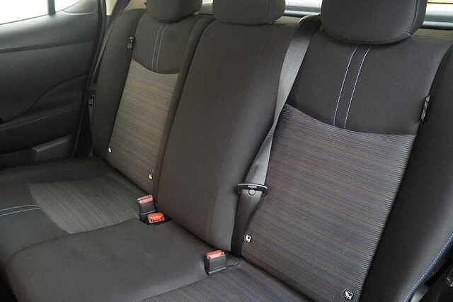 Nissan LEAF 40KW Acenta Auto with Intelligent Cruise Control and Rear View Camera