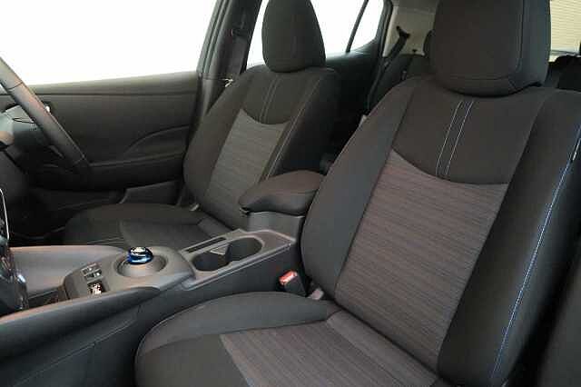 Nissan LEAF 40KW Acenta Auto with Intelligent Cruise Control and Rear View Camera