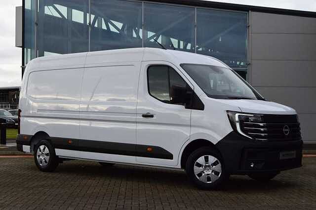Nissan Interstar 2.0 dCi 130 Tekna L3 H2 3.5T Panel Van
