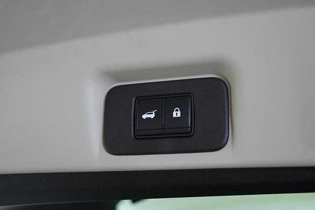 Nissan ARIYA 63KW Advance Auto with 22KW Onboard Charger + Sat Nav and 360 View Cameras