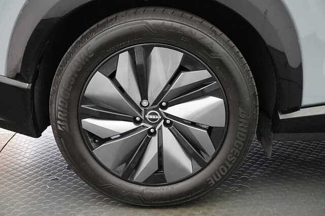 Nissan ARIYA 63KW Advance Auto with 22KW Onboard Charger + Sat Nav and 360 View Cameras