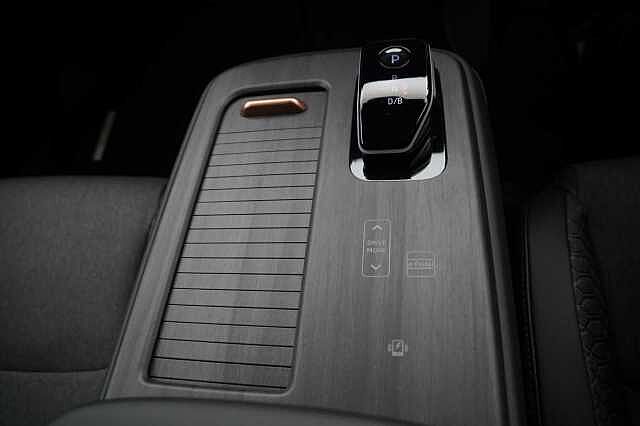 Nissan ARIYA 63KW Advance Auto with Sky Roof Pack Upgrade + Sat Nav and 360 Cameras