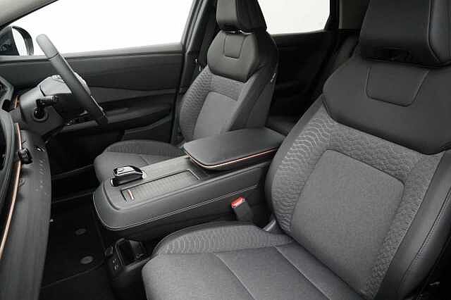 Nissan ARIYA 63KW Advance Auto with Sky Roof Pack Upgrade + Sat Nav and 360 Cameras