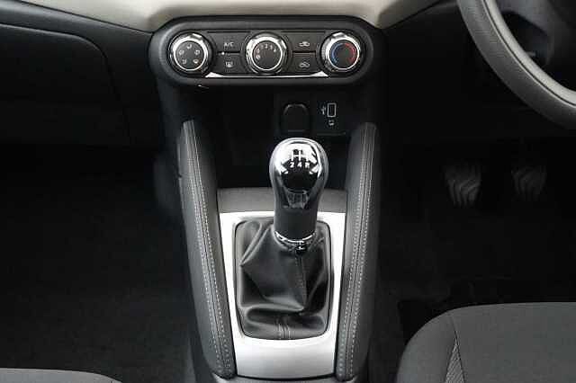 Nissan Micra 1.0 IG-T 92 Acenta with Air Con and Apple / Android Integration