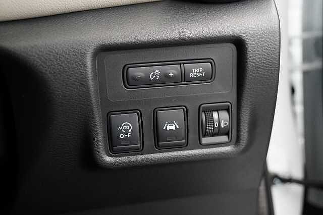 Nissan Micra 1.0 IG-T 92 Acenta with Air Con and Apple / Android Integration