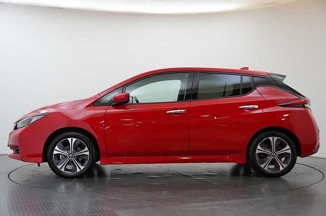 Nissan LEAF 40KW N-Connecta Auto with Sat Nav and 360 View Cameras