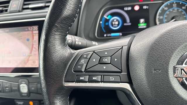 Nissan LEAF 110kW N-Connecta 40kWh 5dr Auto