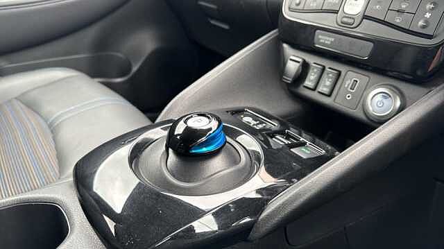 Nissan LEAF 110kW N-Connecta 40kWh 5dr Auto