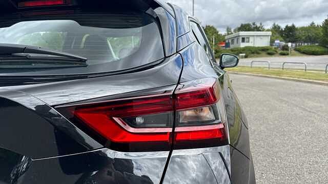 Nissan Juke 1.0 DiG-T Acenta Premium 5dr