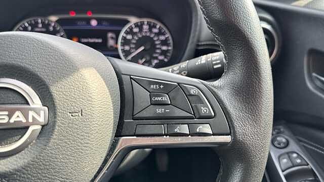 Nissan Juke JUKE 1.0 DiG-T 114 N-Connecta 5dr