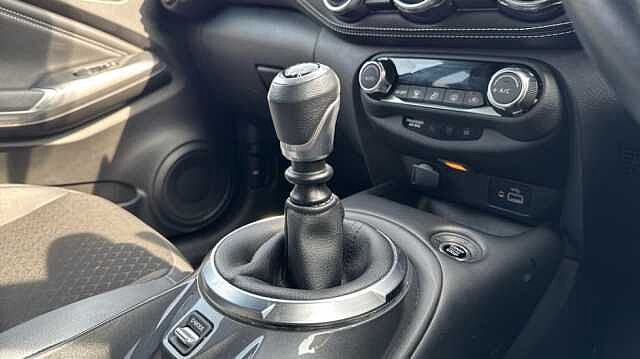 Nissan Juke JUKE 1.0 DiG-T 114 N-Connecta 5dr