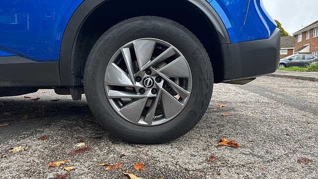 Nissan Qashqai 1.3 DiG-T MH Acenta Premium 5dr