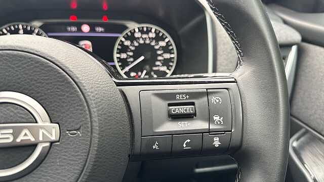 Nissan Qashqai 1.3 DiG-T MH Acenta Premium 5dr