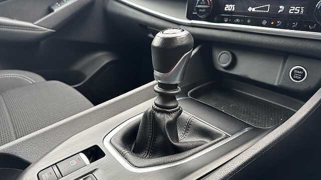 Nissan Qashqai 1.3 DiG-T MH Acenta Premium 5dr