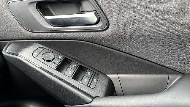 Nissan Qashqai 1.3 DiG-T MH Acenta Premium 5dr