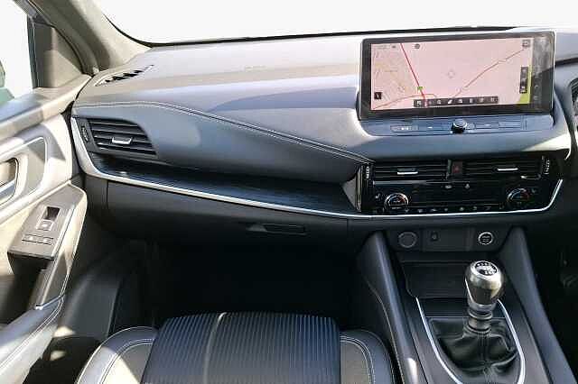 Nissan Qashqai Hatchback 1.3 DiG-T MH Tekna 5