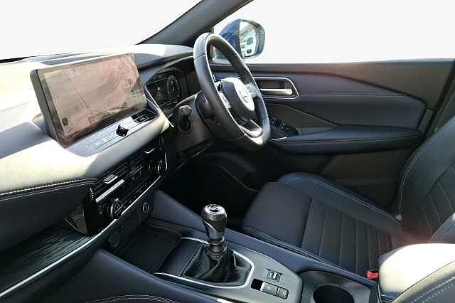 Nissan Qashqai Hatchback 1.3 DiG-T MH Tekna 5