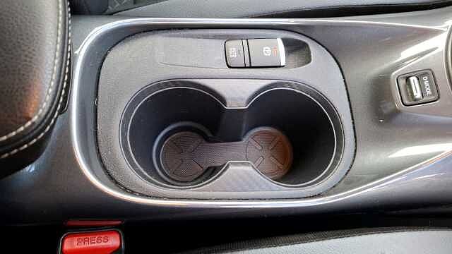 Nissan Juke 1.0 DiG-T 114 N-Connecta 5dr