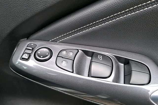 Nissan Juke 1.0 DiG-T 114 N-Connecta 5dr