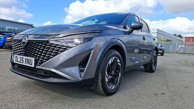 Nissan Qashqai 1.3 Dig-t MH N-connecta [glass