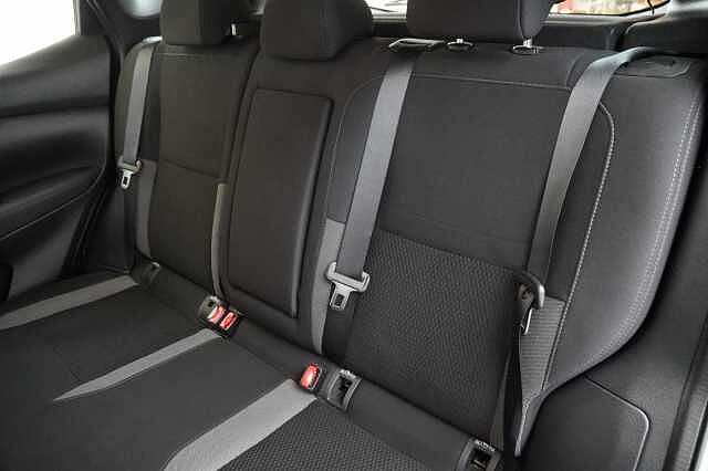 Nissan Qashqai 1.3 DIG-T 160 Acenta Premium with Sat Nav and Rear View Camera