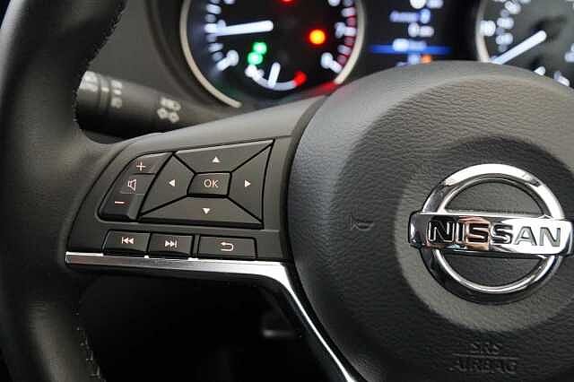 Nissan Qashqai 1.3 DIG-T 160 Acenta Premium with Sat Nav and Rear View Camera