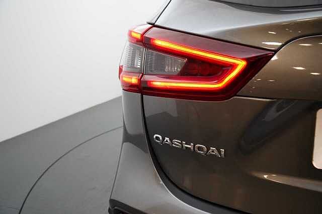 Nissan Qashqai 1.3 DIG-T 160 Acenta Premium with Sat Nav and Rear View Camera