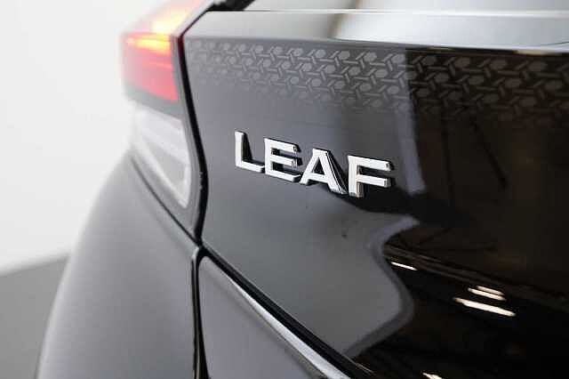 Nissan LEAF 40KW 10 Limited Edition Auto with Sat Nav and 360 View Cameras