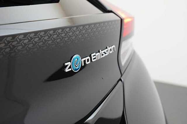 Nissan LEAF 40KW 10 Limited Edition Auto with Sat Nav and 360 View Cameras