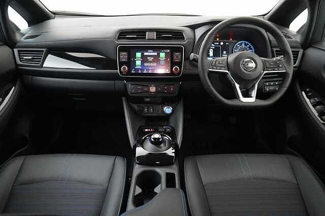 Nissan LEAF 40KW 10 Limited Edition Auto with Sat Nav and 360 View Cameras