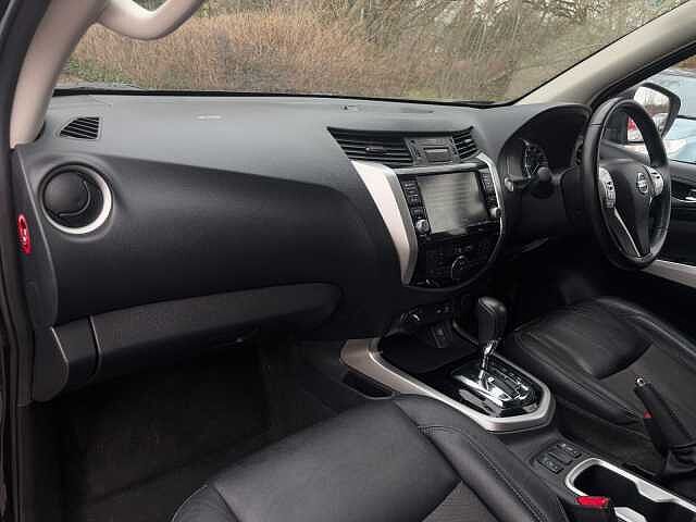 Nissan Navara Double Cab Pick Up N-Guard 2.3dCi 190 TT 4WD Auto