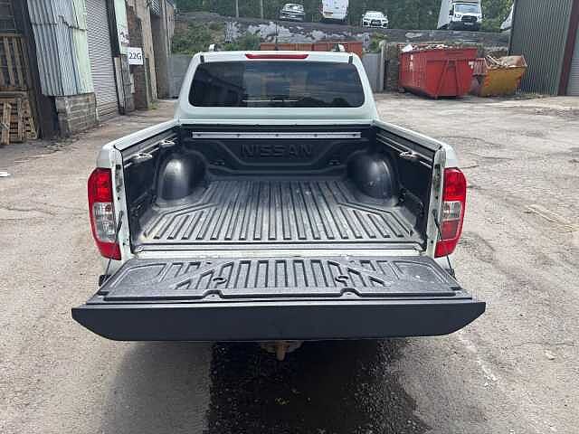 Nissan Navara Double Cab Pick Up N-Guard 2.3dCi 190 TT 4WD Auto