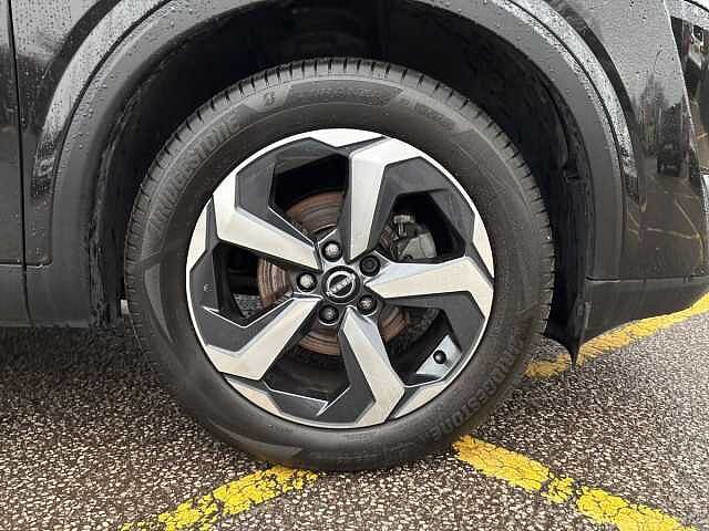 Nissan Qashqai 1.3 DiG-T MH N-Connecta 5dr