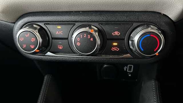 Nissan Micra MICRA 1.0 IG-T 92 Acenta 5dr CVT