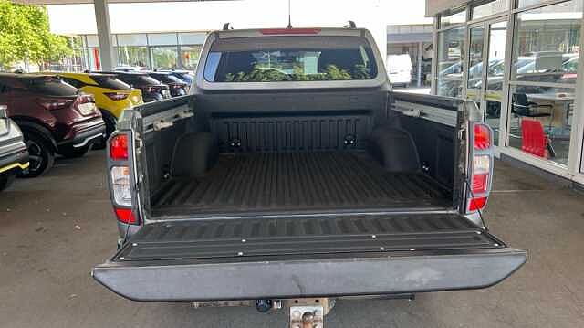 Nissan Navara NAVARA Double Cab Pick Up N-Guard 2.3dCi 190 TT 4WD Auto