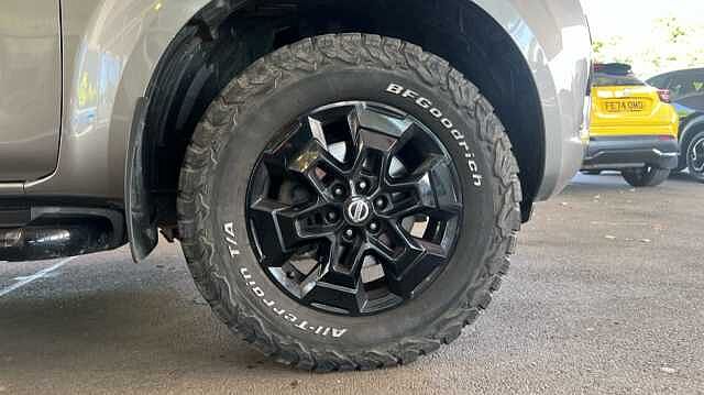Nissan Navara NAVARA Double Cab Pick Up N-Guard 2.3dCi 190 TT 4WD Auto