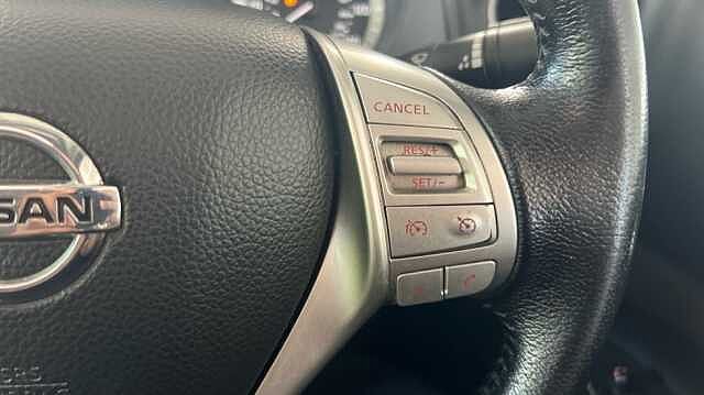 Nissan Navara NAVARA Double Cab Pick Up N-Guard 2.3dCi 190 TT 4WD Auto