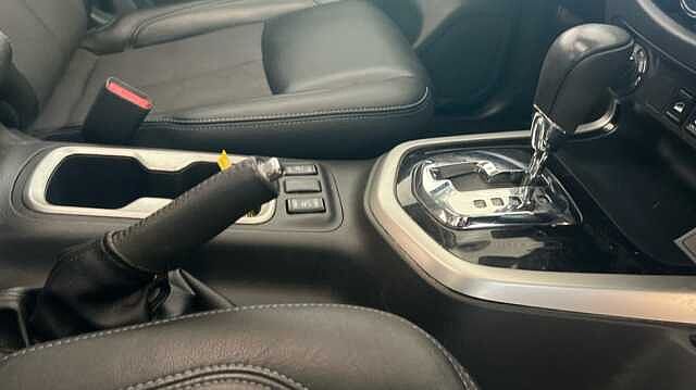 Nissan Navara NAVARA Double Cab Pick Up N-Guard 2.3dCi 190 TT 4WD Auto