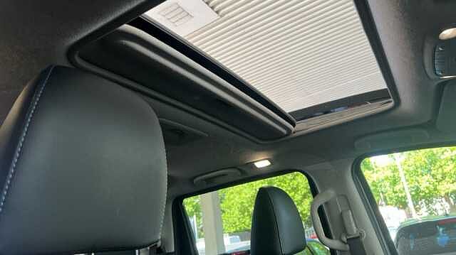 Nissan Navara NAVARA Double Cab Pick Up N-Guard 2.3dCi 190 TT 4WD Auto