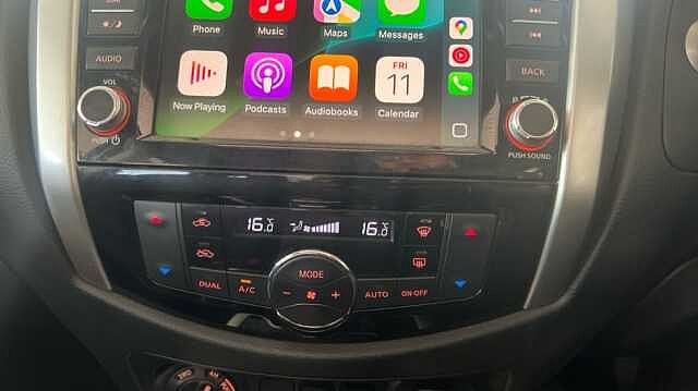 Nissan Navara NAVARA Double Cab Pick Up N-Guard 2.3dCi 190 TT 4WD Auto