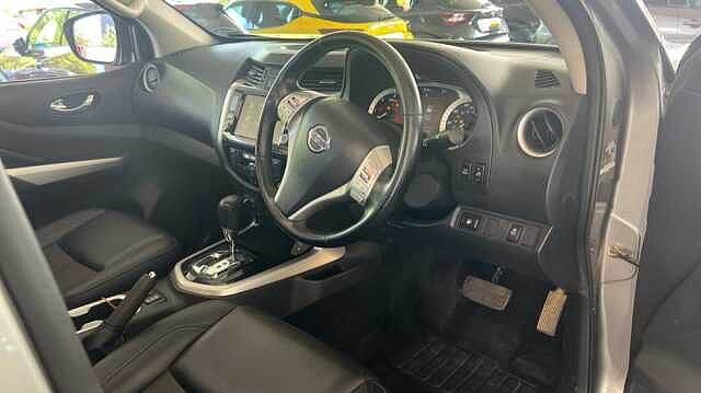 Nissan Navara NAVARA Double Cab Pick Up N-Guard 2.3dCi 190 TT 4WD Auto