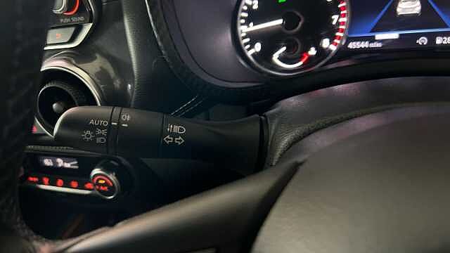 Nissan Juke 1.0 DiG-T 114 N-Connecta 5dr