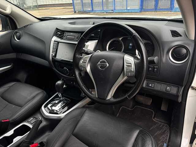 Nissan Navara Double Cab Pick Up N-Guard 2.3dCi 190 TT 4WD Auto
