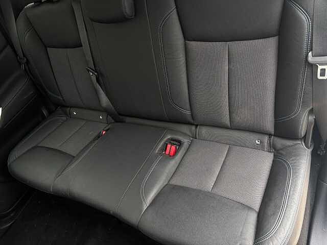 Nissan Navara Double Cab Pick Up N-Guard 2.3dCi 190 TT 4WD Auto