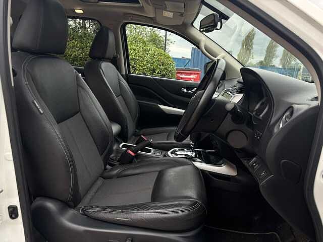 Nissan Navara Double Cab Pick Up N-Guard 2.3dCi 190 TT 4WD Auto