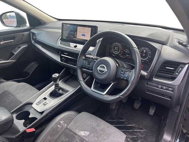 Nissan Qashqai 1.3 DiG-T MH N-Connecta 5dr